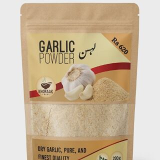Garlic powder pouch with fresh garlic cloves